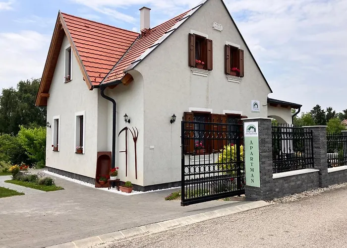 Annapartman Badacsonytordemic